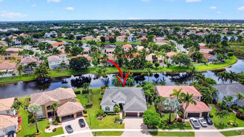 Welcome to your lakefront paradise in highly sought-after - photo 5