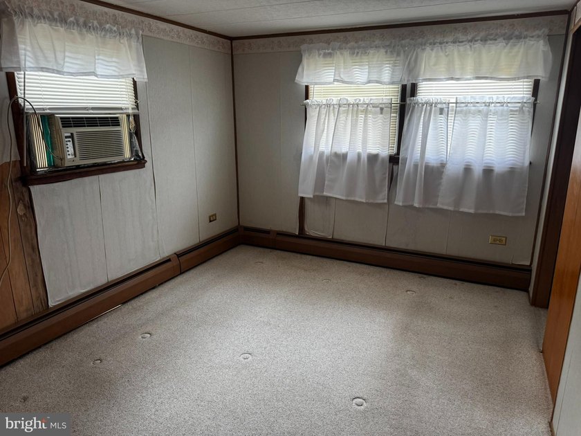 This 1960's 2 bedroom, single-wide mobile home offers a great - photo 4