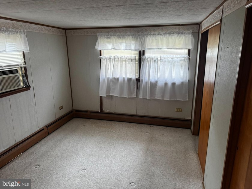 This 1960's 2 bedroom, single-wide mobile home offers a great - photo 5