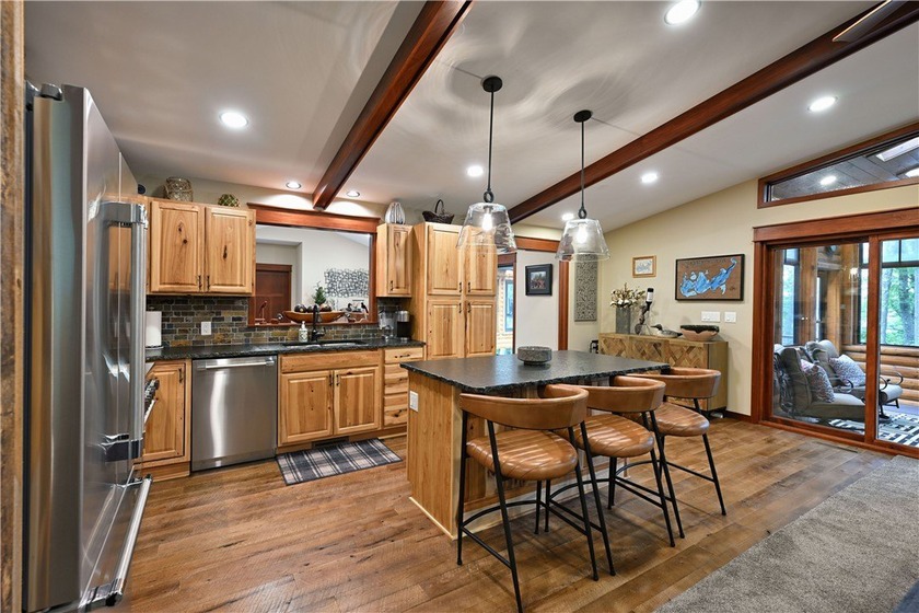 Exquisite lakefront estate on Victory Heights showcasing 240 - photo 11