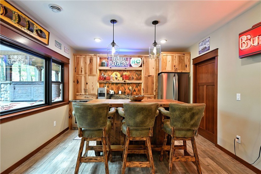 Exquisite lakefront estate on Victory Heights showcasing 240 - photo 33