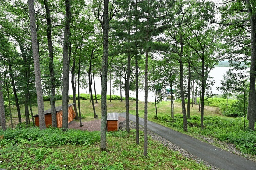 Exquisite lakefront estate on Victory Heights showcasing 240 - photo 45