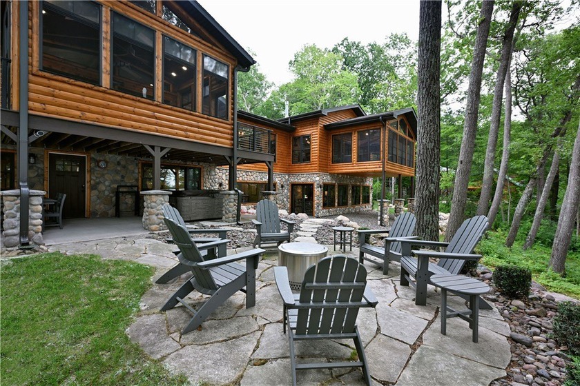 Exquisite lakefront estate on Victory Heights showcasing 240 - photo 46