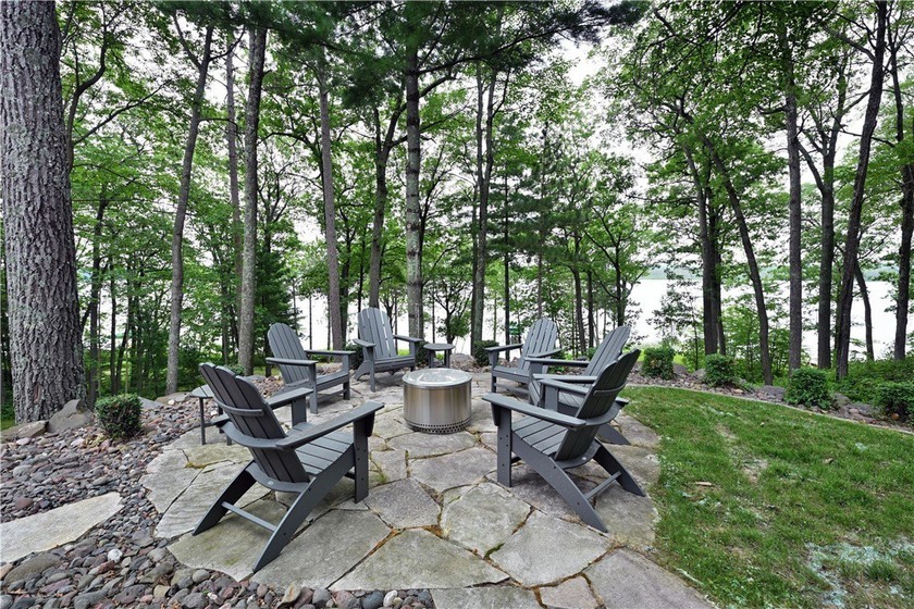 Exquisite lakefront estate on Victory Heights showcasing 240 - photo 48