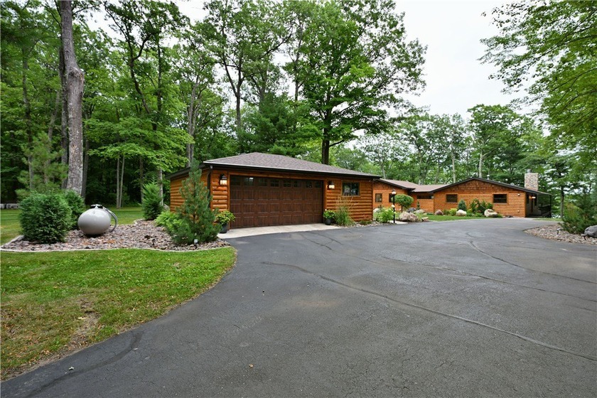 Exquisite lakefront estate on Victory Heights showcasing 240 - photo 54