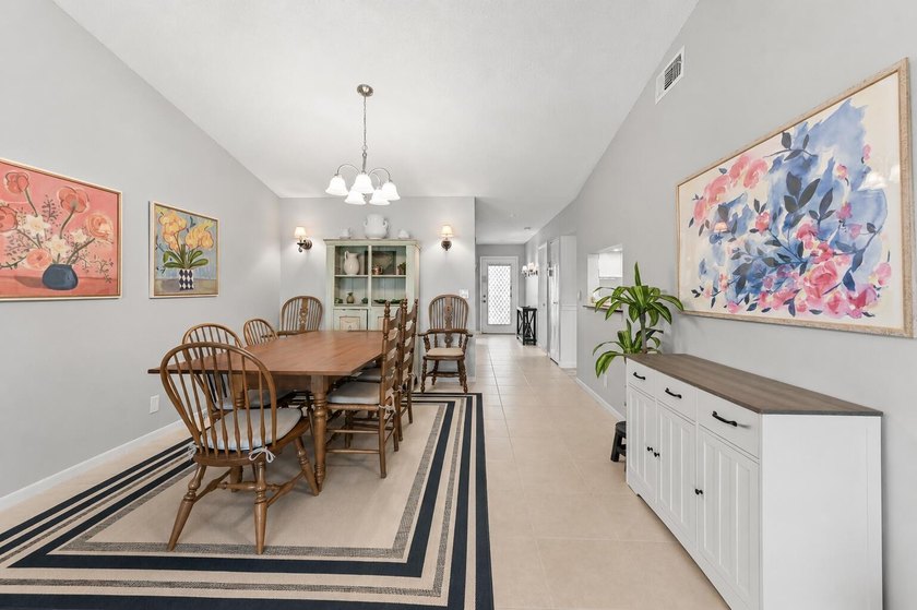 Beautifully updated 2-bedroom, 2-bath second-floor lakeview - photo 14