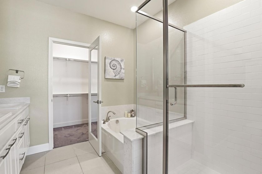 Modern, spacious, and thoughtfully designed, this stunning - photo 15