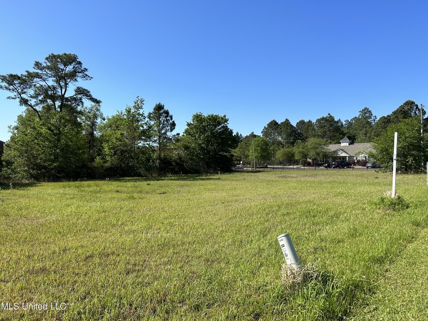 Nice property on Shortcut Road near adjoining apartments. Close - photo 2