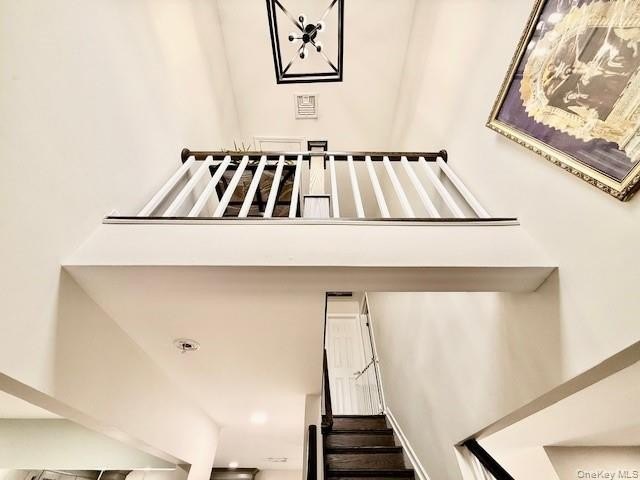 Lovely Renovated Colonial in Shirley !! Make this Home Your Own! - photo 16