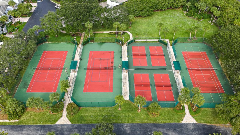 Rarely available 4-bedroom, 3-bath townhouse in Jupiter Harbour - photo 46
