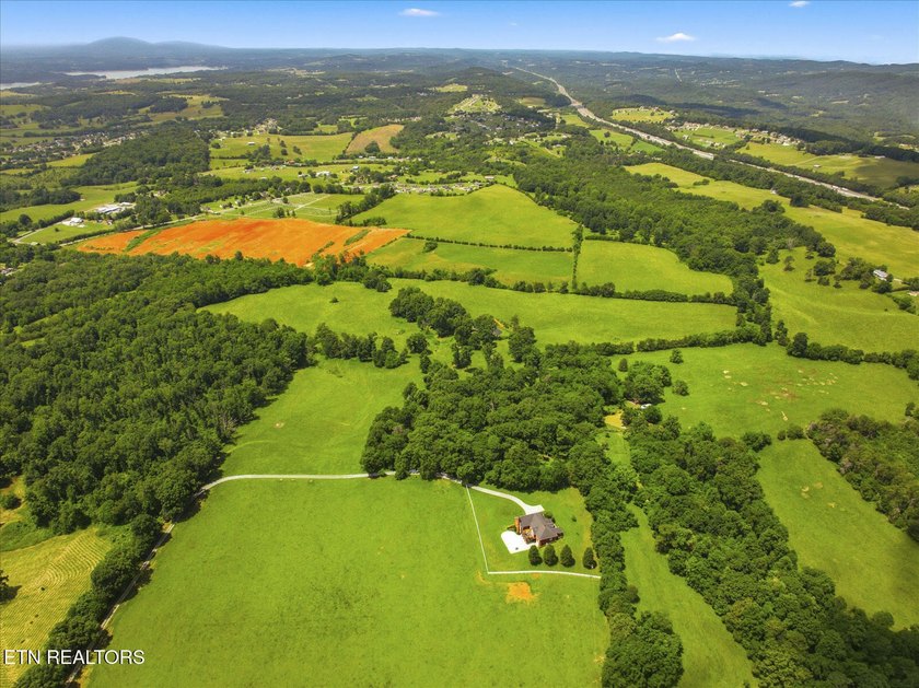 PRIME COMMERCIAL DEVELOPMENT OPPORTUNITY - HISTORIC DANDRIDGE - photo 7
