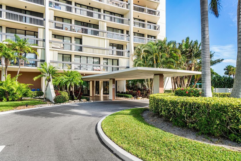 Beautiful Executive condo in the heart of west palm beach. This - photo 6
