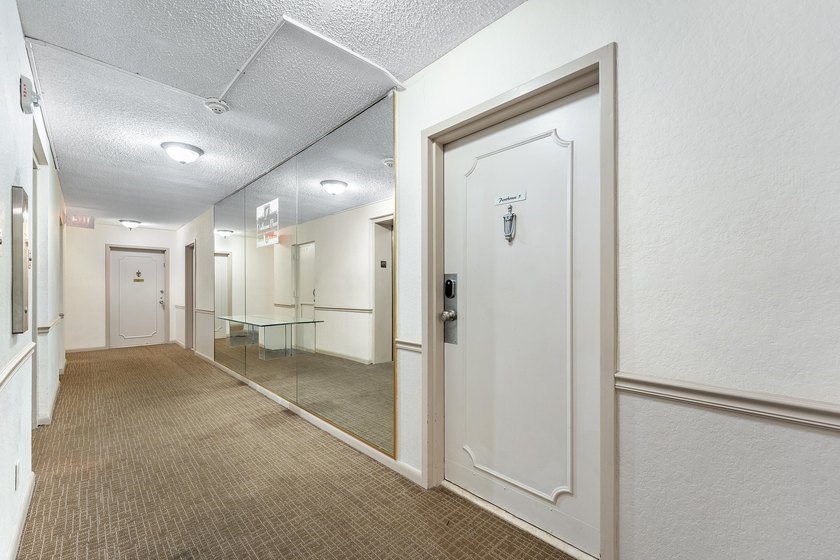 Beautiful Executive condo in the heart of west palm beach. This - photo 7
