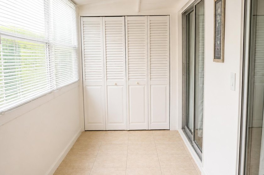 Move right into this beautifully updated 2-bedroom, 2-bathroom - photo 14