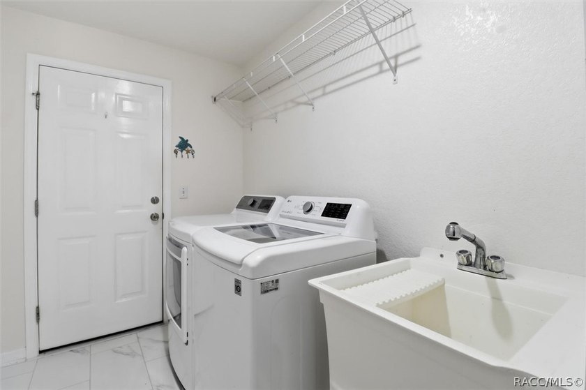 Beautifully updated, this 4-bedroom plus office pool home is - photo 37