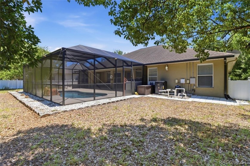 Beautifully updated, this 4-bedroom plus office pool home is - photo 43