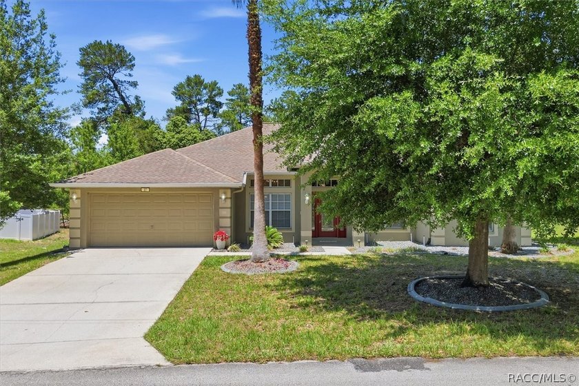 Beautifully updated, this 4-bedroom plus office pool home is - photo 44