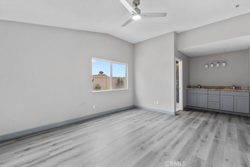 Deal of the Century - A Must-See! Located in the desirable - photo 17
