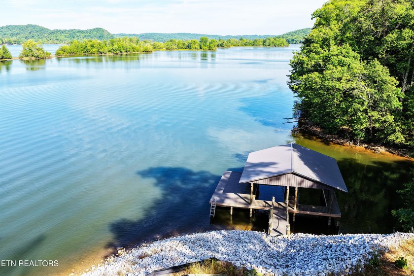 Rare opportunity for premium main channel waterfront lot with - photo 9