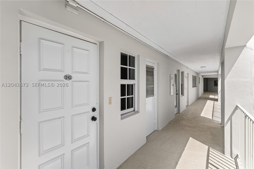 Welcome to Building 38, one of Palm-Aire's most desirable - photo 2