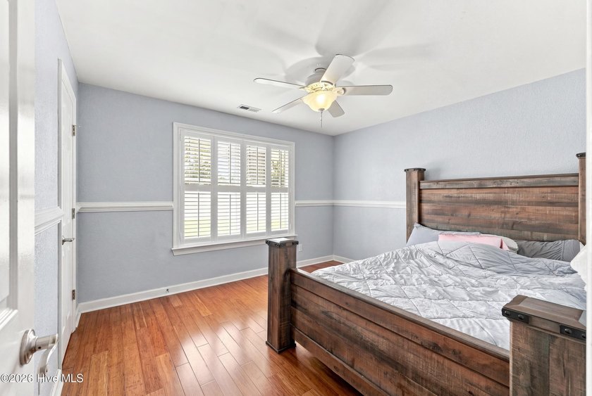 Welcome to this absolutely stunning 3-bedroom, 2-bath home in - photo 24