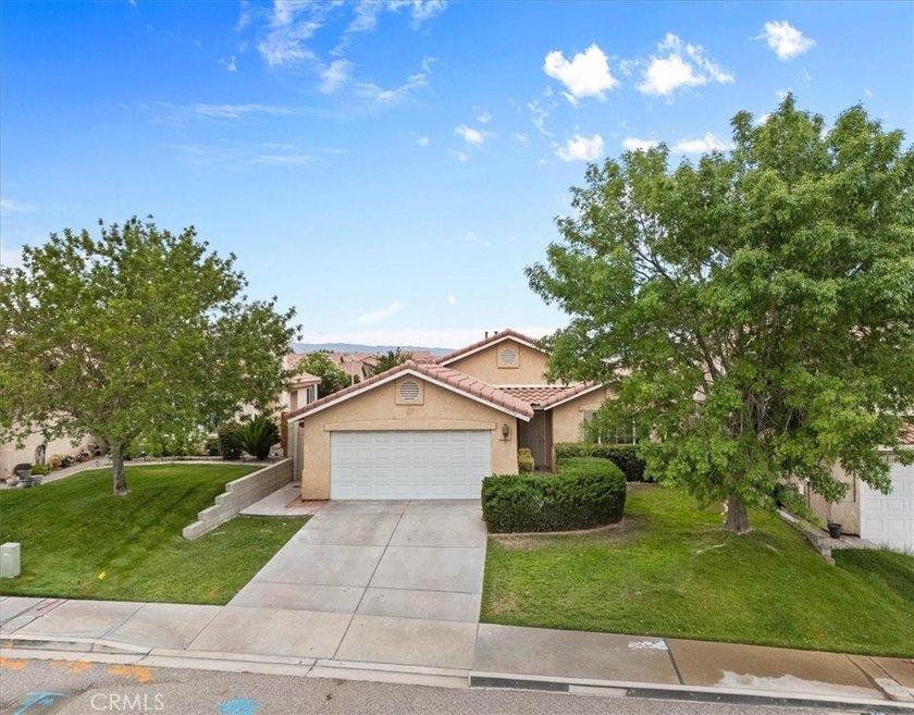Deal of the Century - A Must-See! Located in the desirable - photo 30