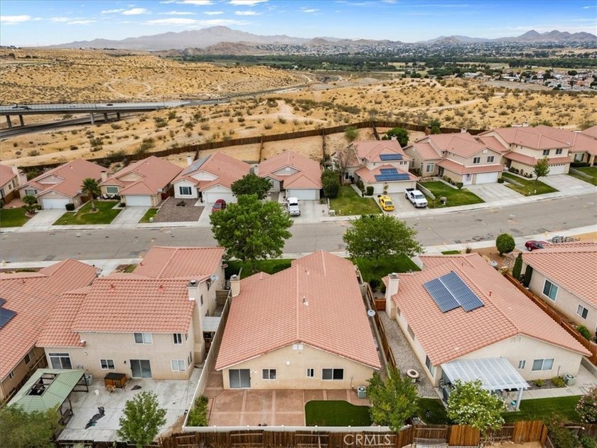 Deal of the Century - A Must-See! Located in the desirable - photo 34