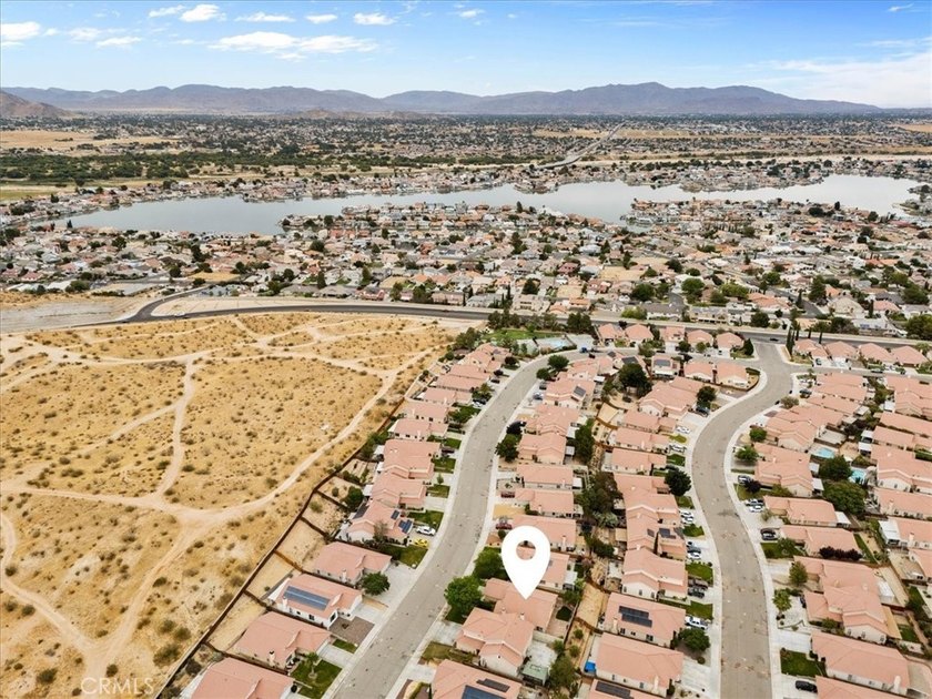 Deal of the Century - A Must-See! Located in the desirable - photo 35