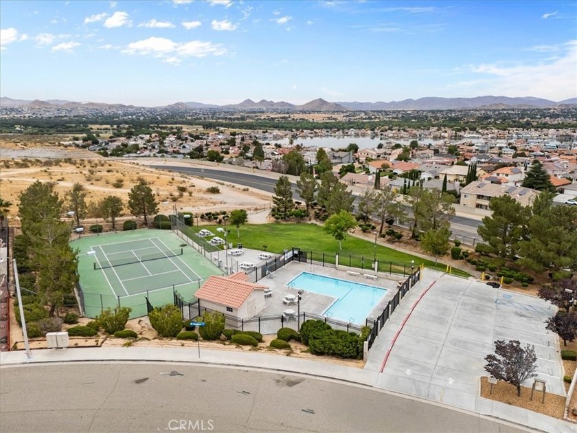 Deal of the Century - A Must-See! Located in the desirable - photo 36