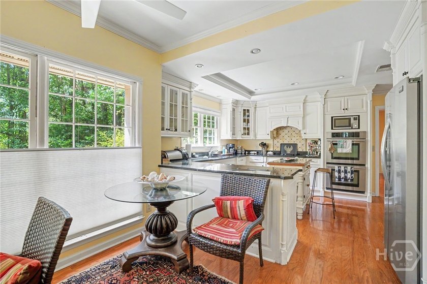 Lovely 3-bedroom, 2.5 bath home on very private lot with lagoon - photo 13