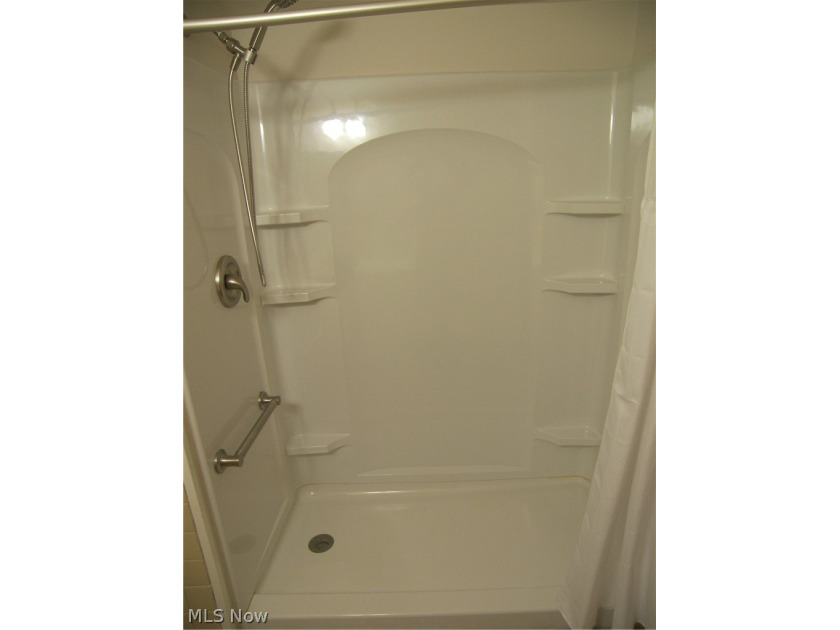 Here is a custom built 1965 1 owner brick bungalow awaiting its - photo 17