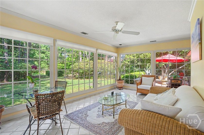 Lovely 3-bedroom, 2.5 bath home on very private lot with lagoon - photo 26