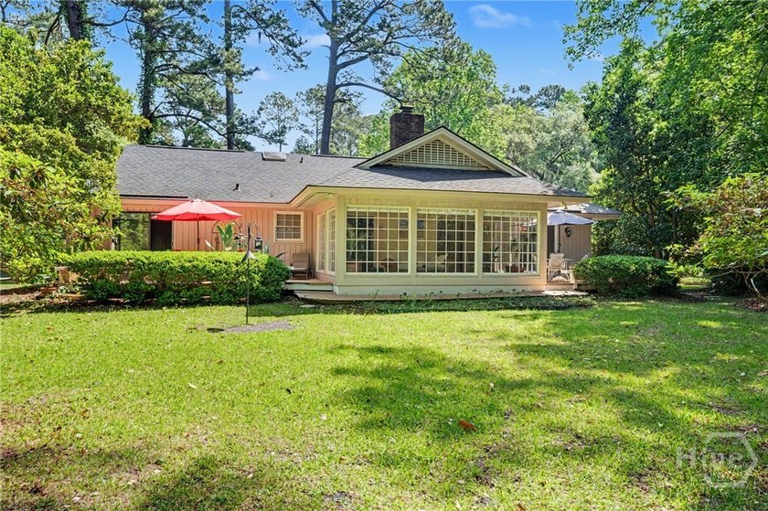 Lovely 3-bedroom, 2.5 bath home on very private lot with lagoon - photo 36