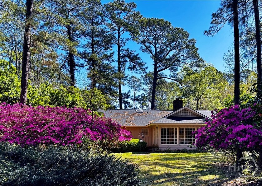 Lovely 3-bedroom, 2.5 bath home on very private lot with lagoon - photo 37