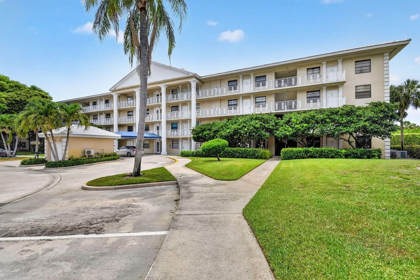 Bring your vision to this spacious 2BR/2BA in the heart of West - photo 2