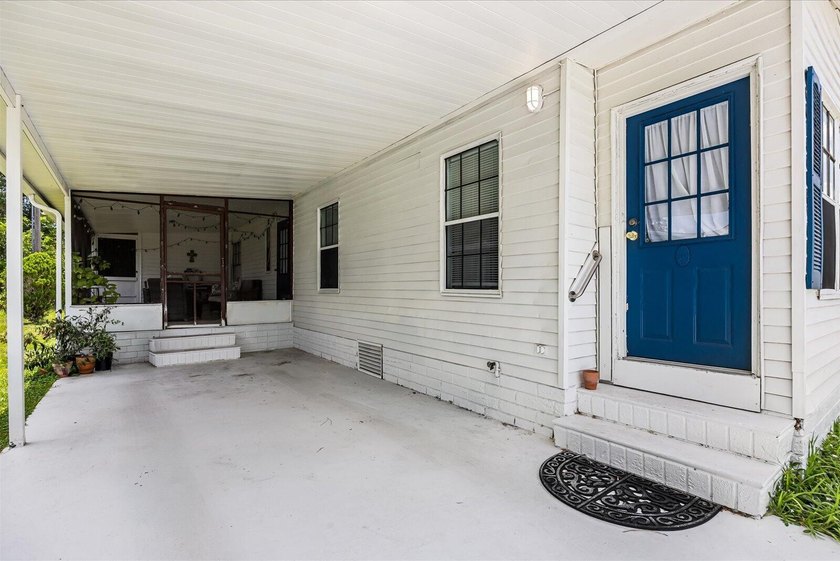 Land lease- 2-bedroom, 2-bathroom manufactured home nestled in - photo 2