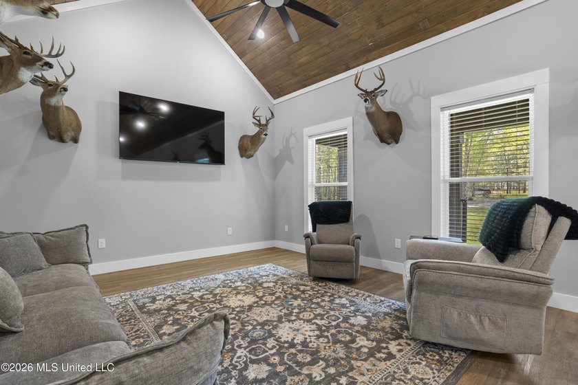 Charming 2-bedroom, 2-bath home on 7.55 acres, built in 2025 - photo 8