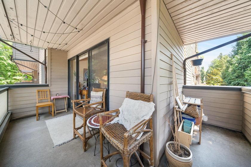 Welcome to Sunset West, a beautifully updated corner residence - photo 17