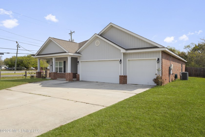 ASSUMABLE VA LOAN WITH 2.875% RATE! Brand new listing in the - photo 3