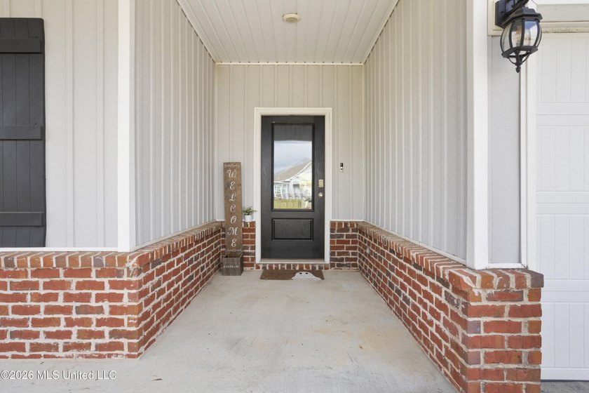 ASSUMABLE VA LOAN WITH 2.875% RATE! Brand new listing in the - photo 4