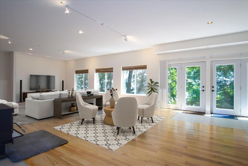 Beautiful LAKE KEGONSA HOME with 50' of frontage, pier, and - photo 15