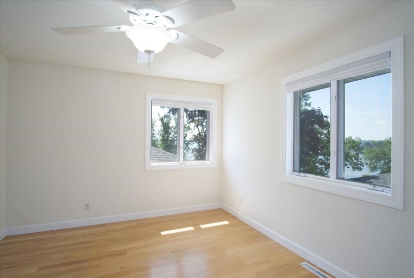Beautiful LAKE KEGONSA HOME with 50' of frontage, pier, and - photo 44