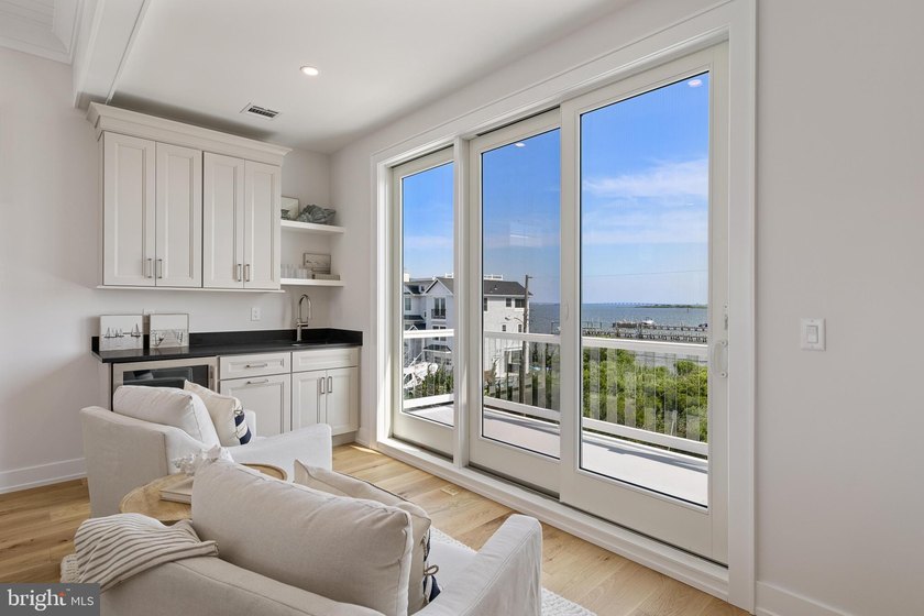 132 W Jeanette is a stunning new construction on Long Beach - photo 8