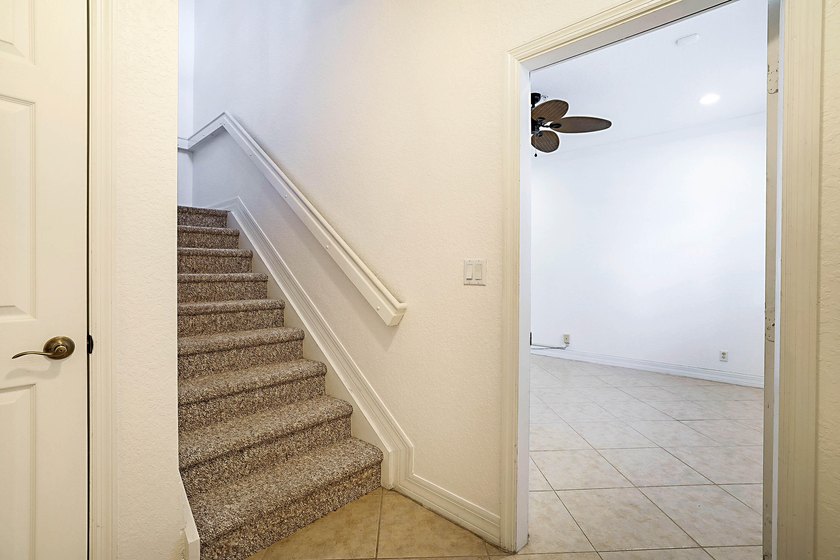 Welcome to Jupiter's Botanica community. A great location, close - photo 8