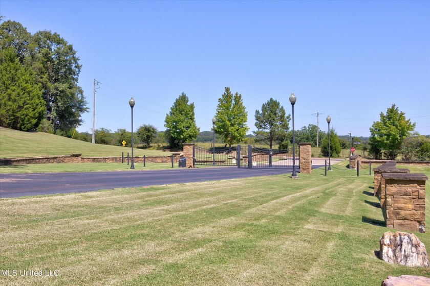 Luxury Lot Listing in the incomparable gated Gray's Creek - photo 7