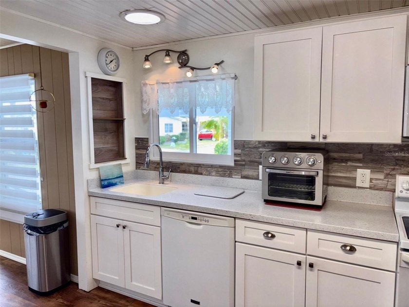 Looking for a 55+ mobile home community with lots of activities - photo 10