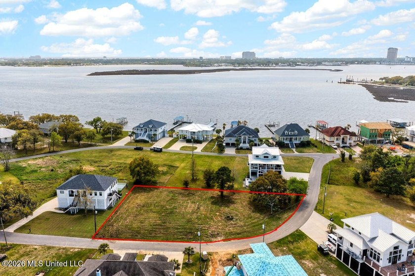 Discover the potential of this unique property located at 15613 - photo 3