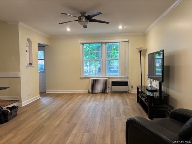 Well maintained brick Colonial. Handicap accessible with - photo 13