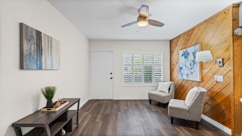Welcome to this light and bright upstairs 1 bedroom, 1 bath - photo 14