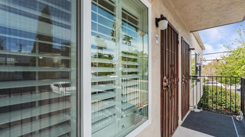 Welcome to this light and bright upstairs 1 bedroom, 1 bath - photo 17